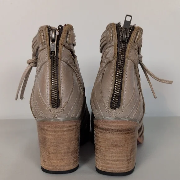 Freebird Wazee Heeled Sandals - Picture 3 of 11